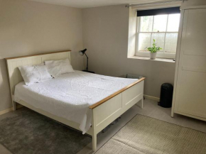 One-bedroom Farmhouse Flat